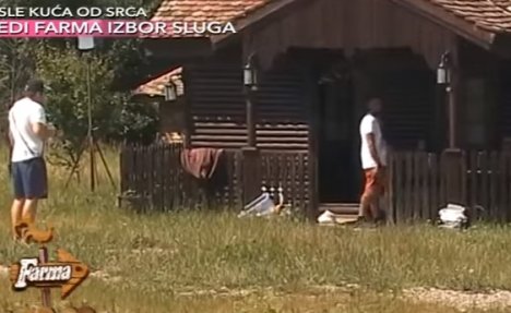(VIDEO) Ova farmerka ima najprljaviji veš na imanju: Evo o kome se radi