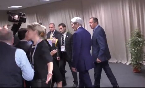 (VIDEO) PRVI PUT POSLE OBARANJA AVIONA: Lavrov i Keri razgovarali u prostorijama ruske delegacije