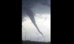 VIDEO: Tornado u Jagodini nosio krovove, oštećeno 50 kuća
