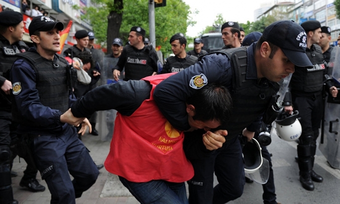 VIDEO: Vodeni top pregazio demonstranta u Istanbulu