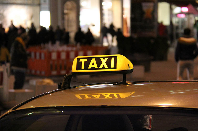 VOZILA SE TAKSIJEM OD BELGIJE DO BOSNE: Kad je trebalo da plati, taksista je POBESNEO!