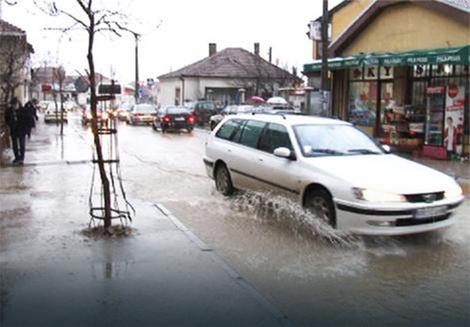 VRANJE Vanredno stanje zbog padavina i olujnog vremena, komunalne službe dežuraju