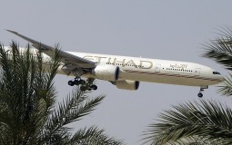 
					Više od 30 putnika Etihada povređeno u turbulencijama u Aziji 
					
									