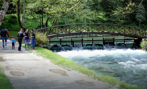 Voda s Vrela Bosne zagađena i nije za piće