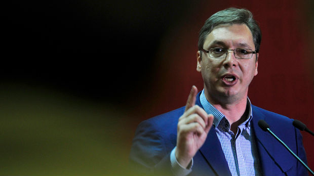 Vučić: Ćerajte me, u redu je, ali nećete rušiti krhku demokratiju