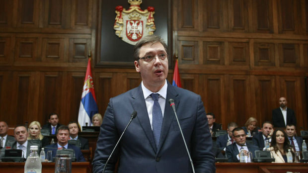  Vučić: Greška je što dajemo novac Zvezdi i Partizanu