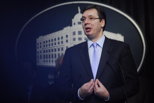 Vučić: Ne pada mi na pamet da im povećam plate