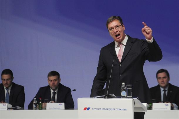 Vučić: Radulović lupeta i glupira se 