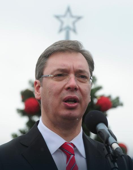 Vučić odgovara Nikoliću: Ja verujem u poligraf