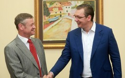 
					Vučić zahvalio Ruhu na unapređenju odnosa Srbije i Švajcarske 
					
									