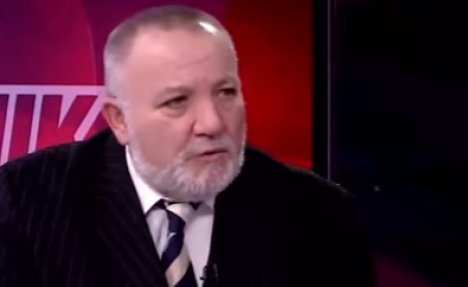 ZBOG BANDERA OFARBANIH U OLIMPIJSKE BOJE: Advokat Duško Tomić pretučen kod Bijeljine