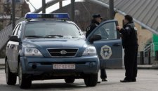 Zapaljena četiri službena vozila na Kosovu