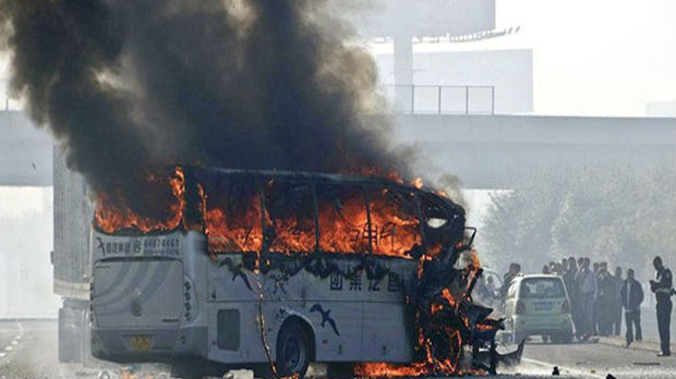 Zapanjen autobus u Kini, stradalo 14 osoba