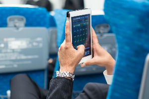 Zašto je potrebno isključiti telefon u avionu?