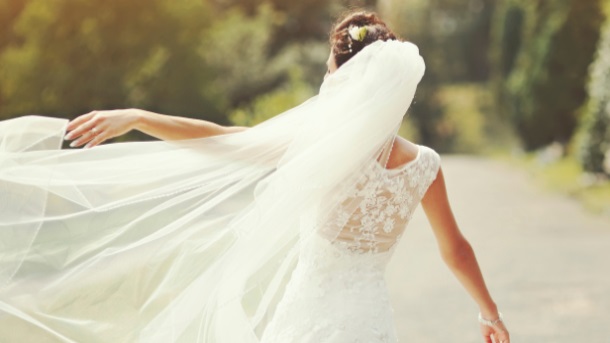 Zašto mlade nose baš bele venčanice