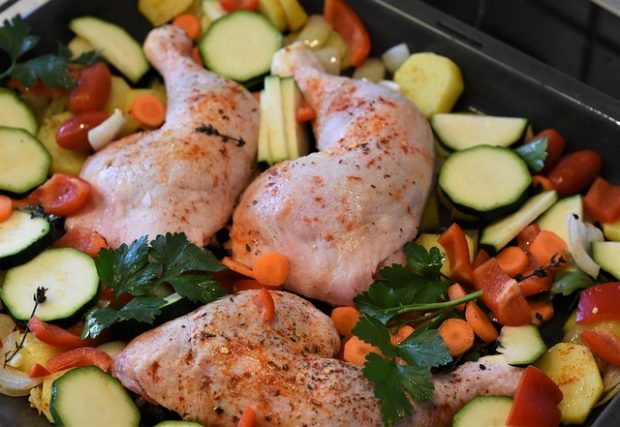 Рецепт дана: Запечена пилетина у рерни на мало другачији начин
