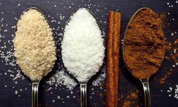 Која је разлика између смеђег и белог шећера?
