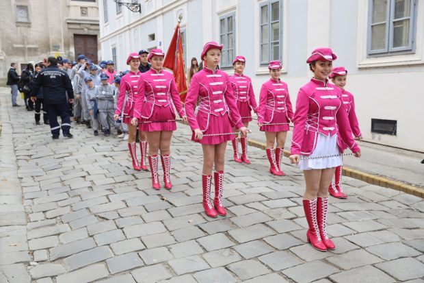 Петроварадин у знаку обновљене традиције карневала