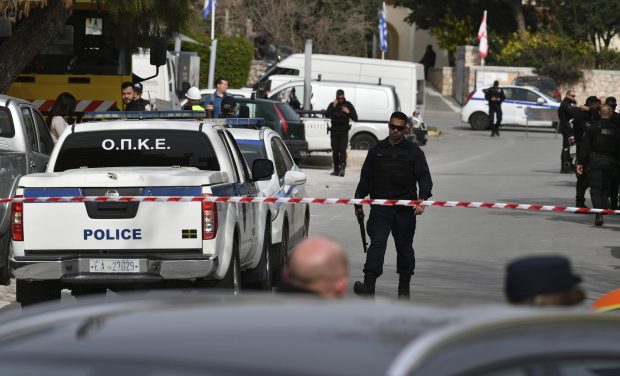 Троје убијених у пуцњави у Атини; нападач, Египћанин, извршио самоубиство