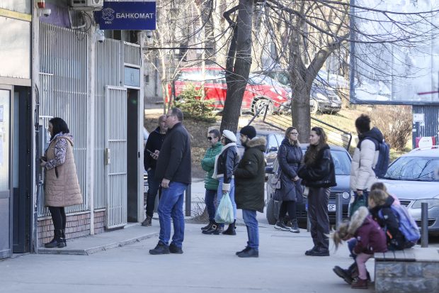 Мисија САД при ОЕБС-у позвала Приштину да одложи одлуку о динару