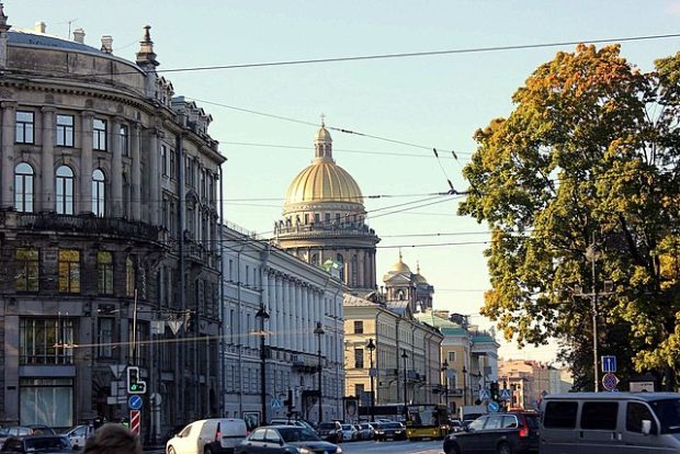 Експлозија у Санкт Петербургу после пада дрона, нема повређених