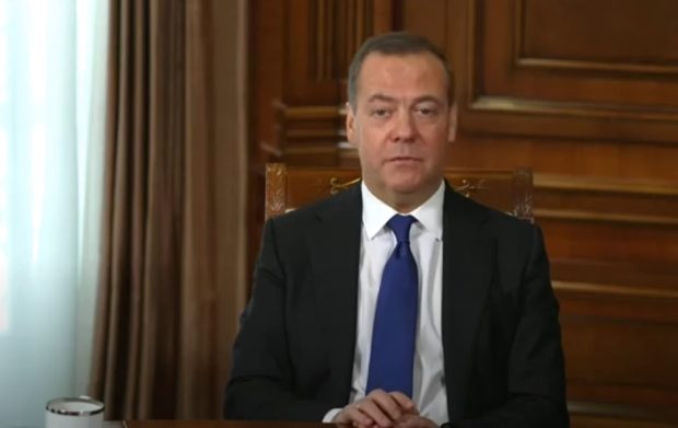 Медведев поручио Макрону: Русија више нема „црвене линије” када је реч о Француској