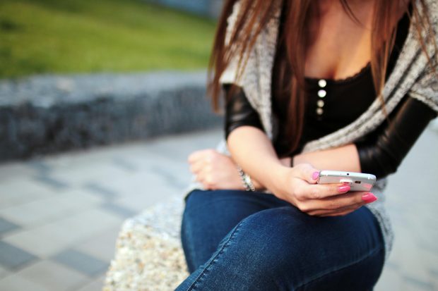 МУП упозорава грађане на преваре, не отварати сумњиве СМС поруке или мејлове
