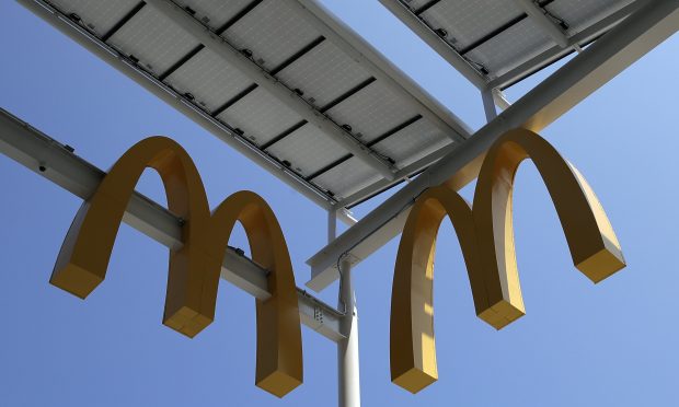 Мекдоналдс има техничке проблеме, купци у неким земљама не могу да наруче храну