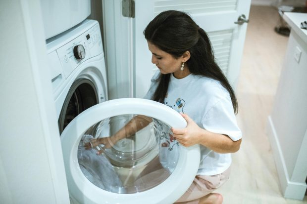 Температура на којој није препоручњиво да перете гардеробу: Стручњаци кажу да нећете уклонити мрље и убити све бактерије