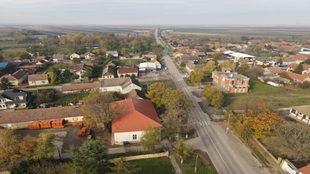 Како је приградско насеље Кисач добило име и шта оно значи?