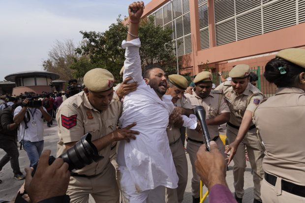Индија: Полиција ухапшена десетине опозиционих демонстраната