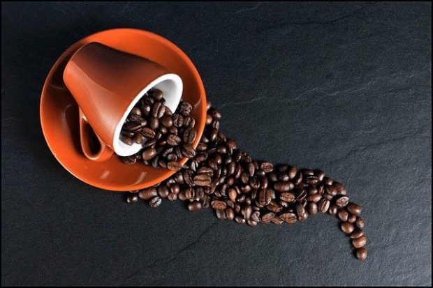 Непријатни знаци да можда пијете превише кафе