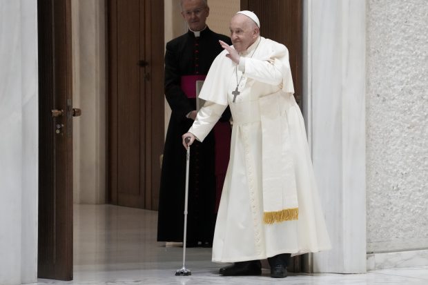 Папа осудио индустрију оружја и профит од смрти