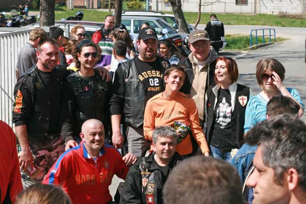 Слаткиши од „Мото зека“ за дом у Ветернику: У вожњу крећу у суботу