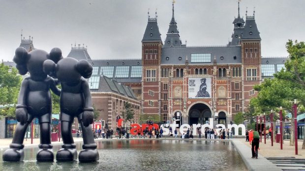Амстердам уводи још једну забрану: Туристи опет на удару