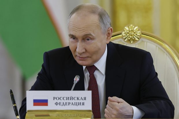 Путин на Дан победе: Русија ће све учинити да не дође до глобалног сукоба