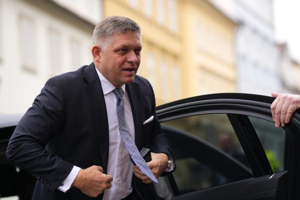 Калињак: Стање словачког премијера Фица стабилно, али тешко, прогнозе позитивне