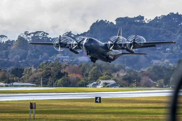 Аустралија и Нови Зеланд шаљу авионе за евакуацију туриста из Нове Каледоније