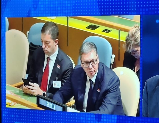 Седница УН о срамној резолуцији! Председник Александар Вучић говориће одмах после немачког представника