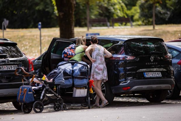 ЈКП Паркинг сервис: Апликација за издавање бесплатних паркинг карата за маме је у завршној фази!