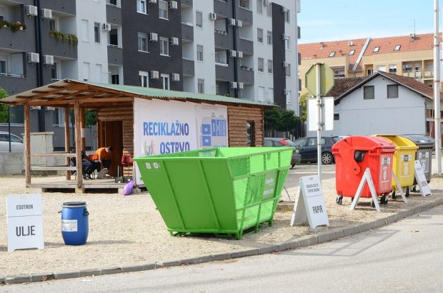 Рециклажно острво на Новосадском сајму као модел будућег рециклажног дворишта