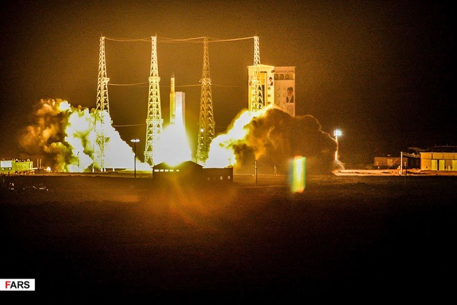 Иран лансирао свемирски тегљач