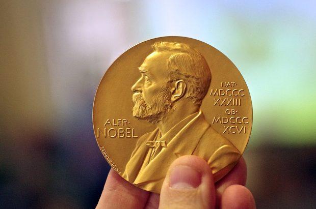 Нобелова награда за мир Белорусу Алешу Бељатском