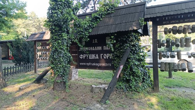 Први мај се обележава и на Фрушкој гори, уз дечју игру, шетњу и роштиљ