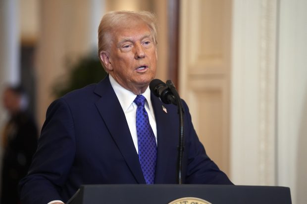 Трамп: Ирански увозници нафте могли би се суочити са секундарним санкцијама