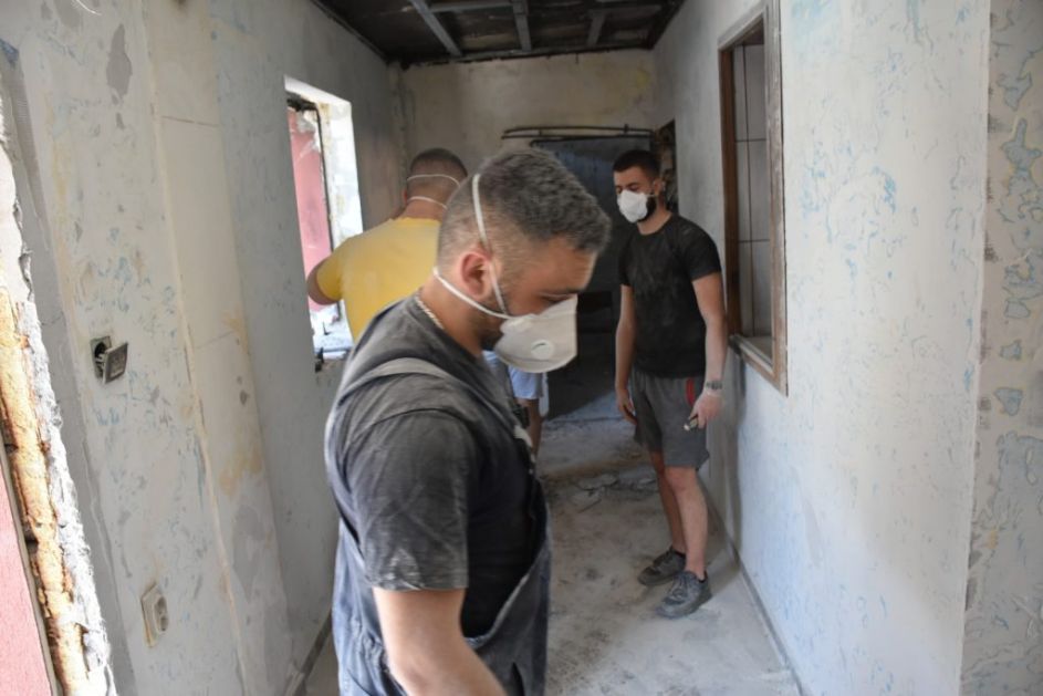 ИЗГОРЕЛО ЈЕ СВЕ ШТО СУ СТВАРАЛИ ГОДИНАМА