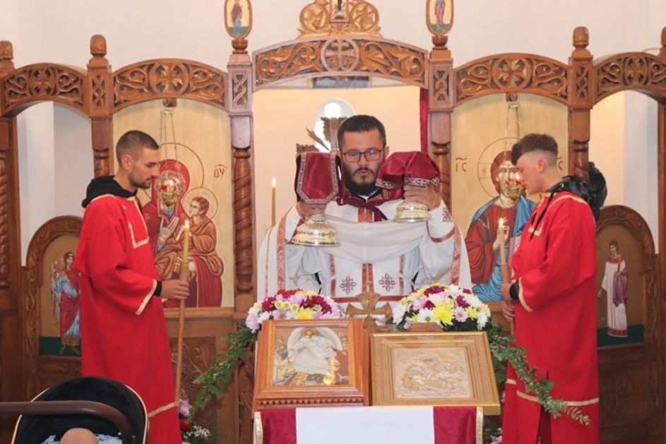 У СОНТИ ОБЕЛЕЖЕНА СЕОСКА СЛАВА ЂУРЂЕВДАН И ТРАДИЦИОНАЛНИ ЧИН ПРЕДАЈЕ КУМСТВА