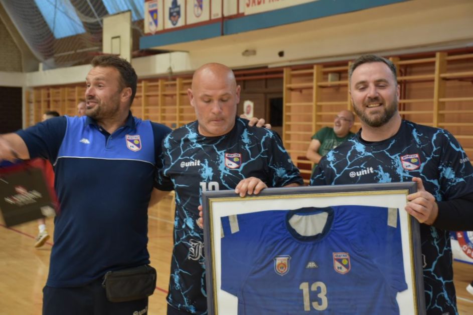 МАНДАРА СЕ ПОБЕДОМ ОПРОСТИО ОД ИГРАЧКЕ КАРИЈЕРЕ