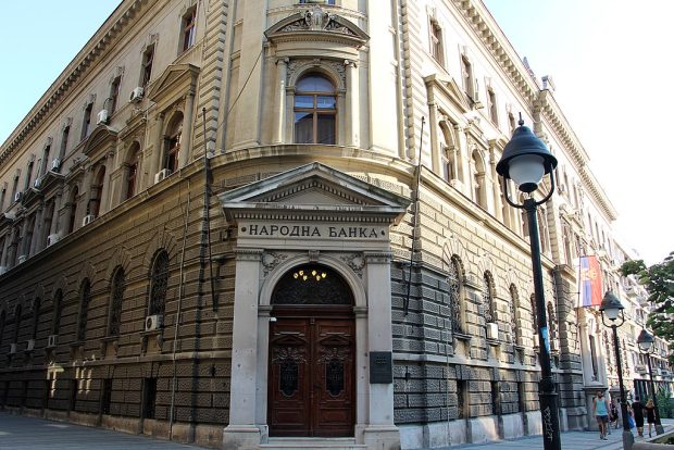 НБС: Месечну инфлацију у априлу обележио раст цена воћа, поврћа и меса