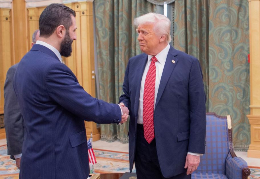 Трамп се састао са привременим председником Сирије